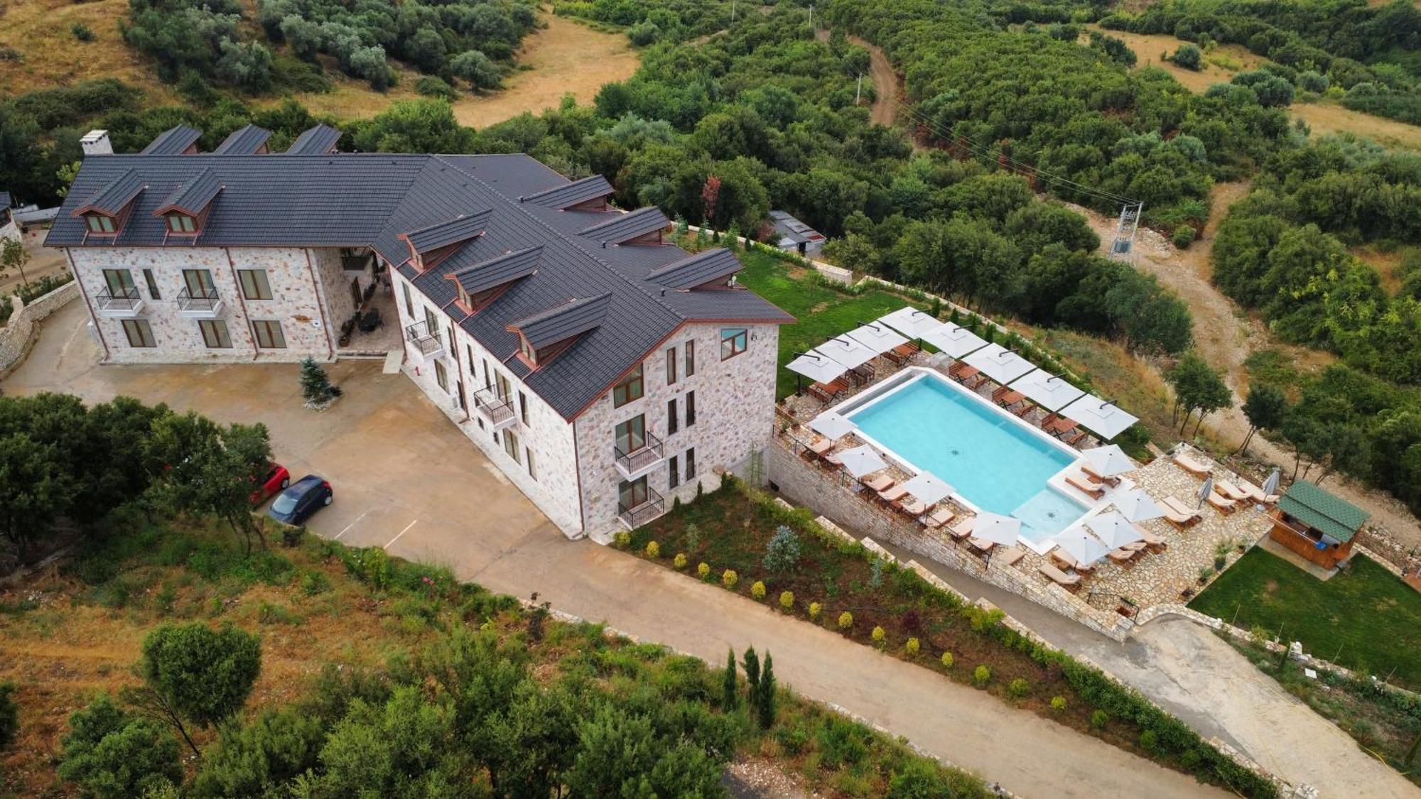 Hotel Gle-Alb Agrotourism Tepelene Exterior foto