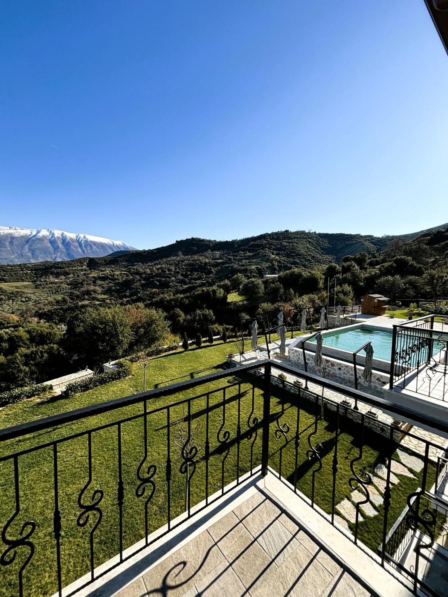 Hotel Gle-Alb Agrotourism Tepelene Exterior foto