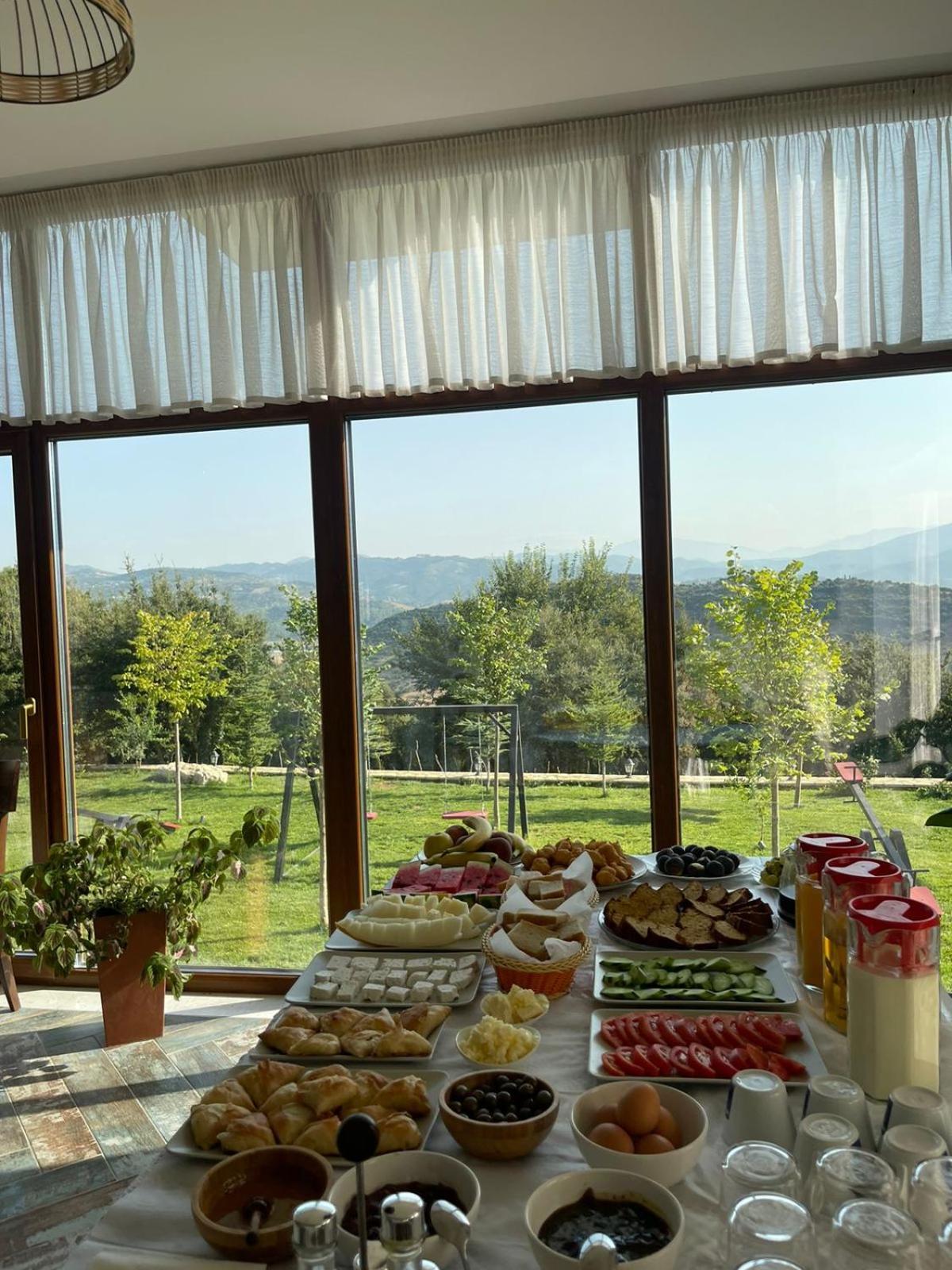 Hotel Gle-Alb Agrotourism Tepelene Exterior foto
