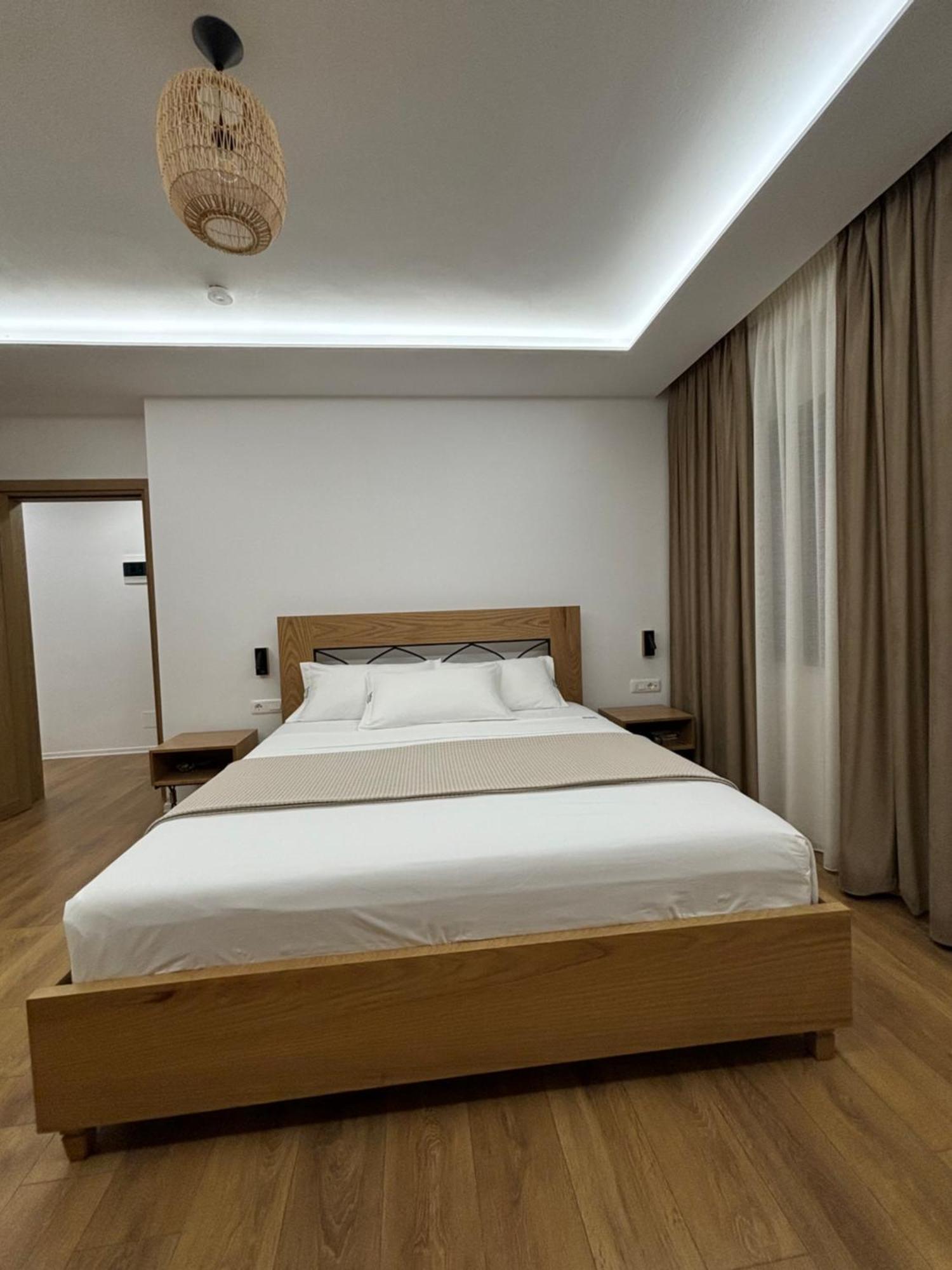 Hotel Gle-Alb Agrotourism Tepelene Exterior foto