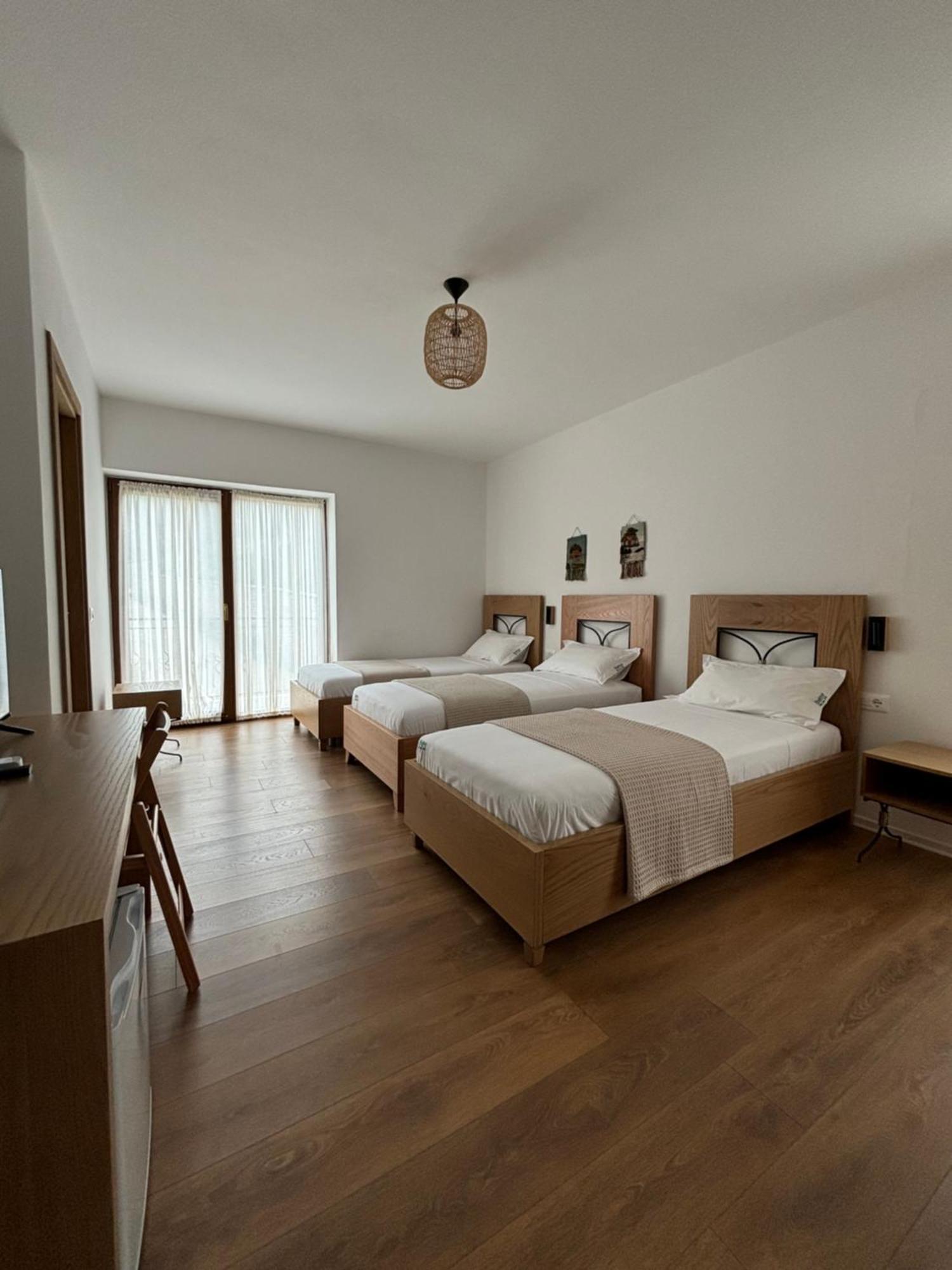 Hotel Gle-Alb Agrotourism Tepelene Exterior foto